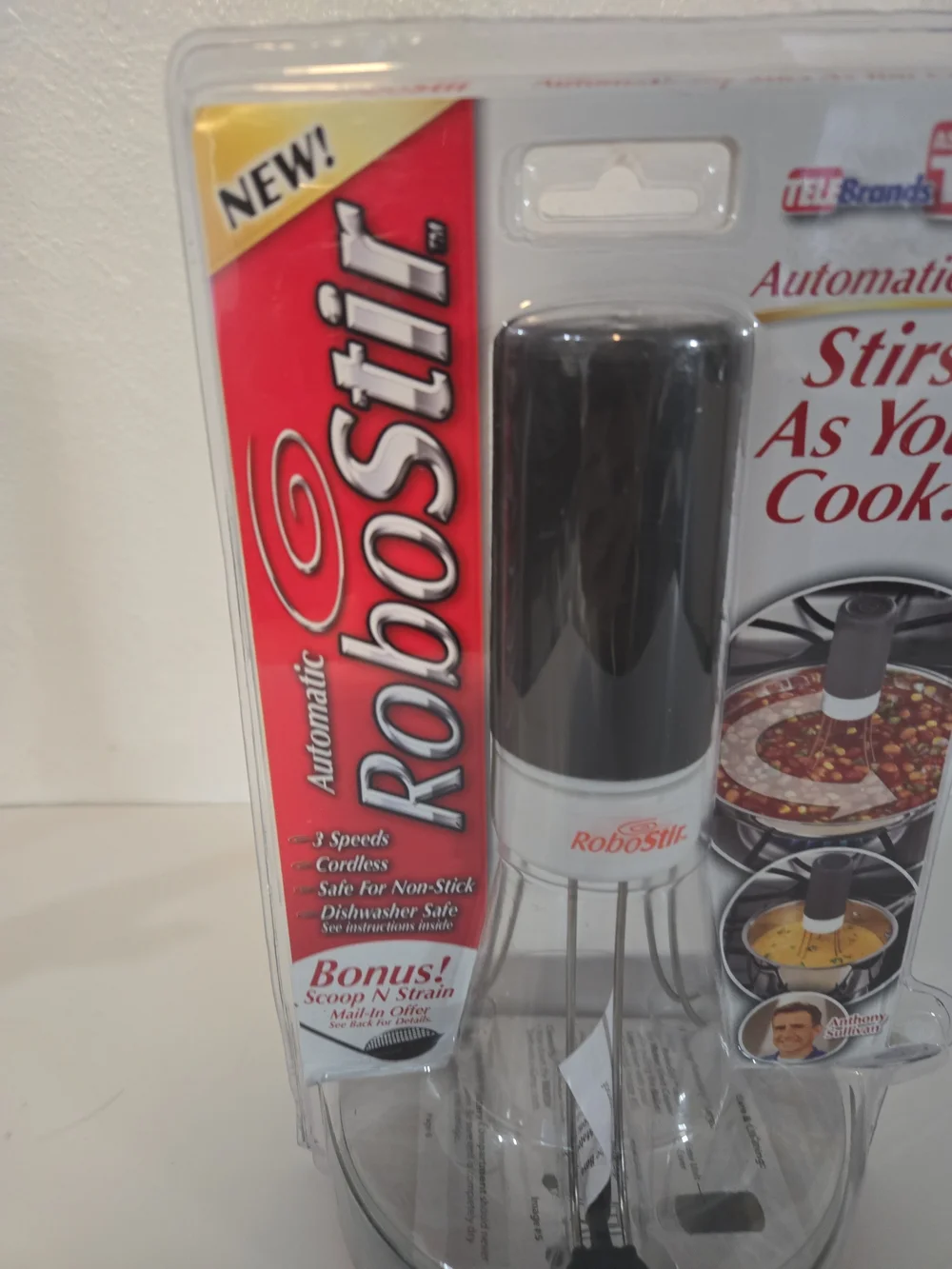 RoboStir Automatic Pot Stirrer - White & Black